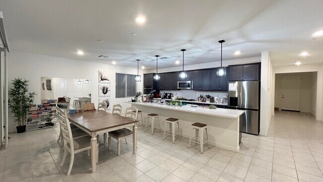 Building Photo - 40106 Catania Ct