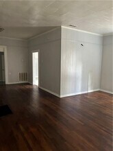 61 Alexander St