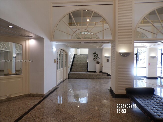Foto del edificio - 780 NE 69th St