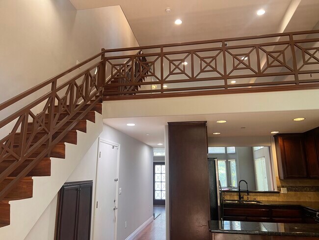 Foto del edificio - 4959 Laurel Canyon Blvd
