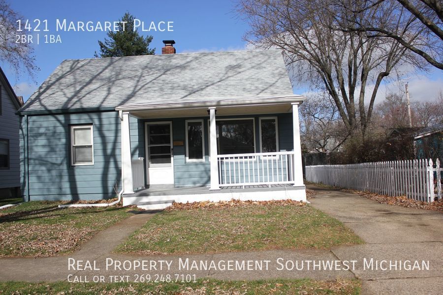 Adorable remodeled bungalow in St. Joseph! House for Rent in St