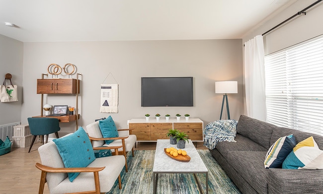 Building Photo - Woodland Acres Townhomes