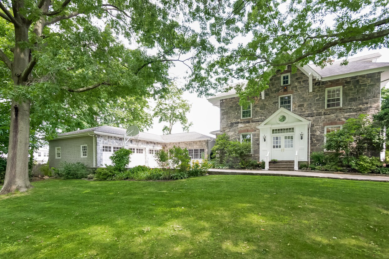 3 Roger Sherman Pl, Rye, NY 10580 House Rental in Rye, NY