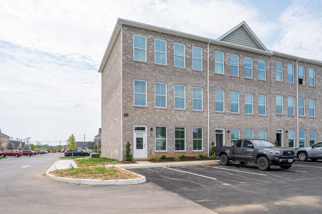 Building Photo - 47 Prestige Dr