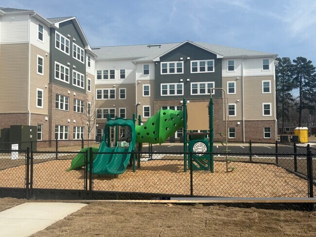 Foto del edificio - Tryon Station Apartments