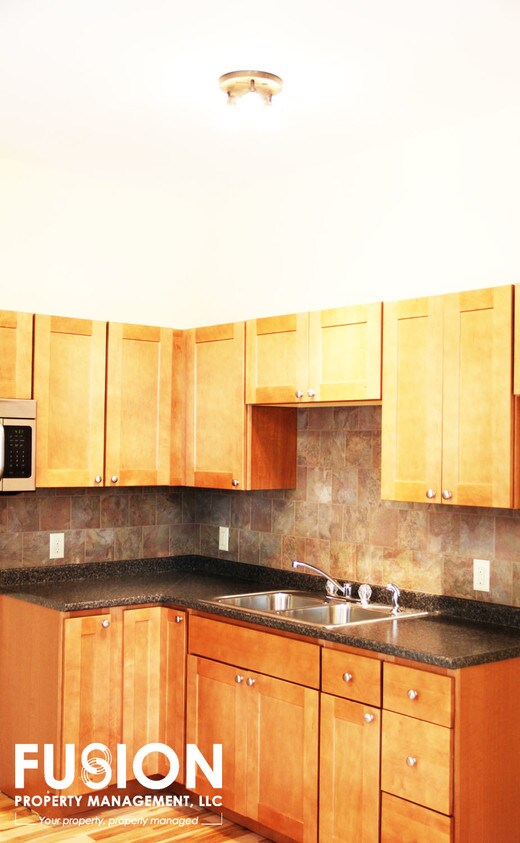 Primary Photo - 35 N Winooski Ave
