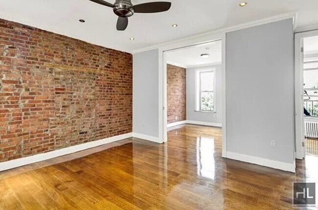 Foto del edificio - E 100TH ST.