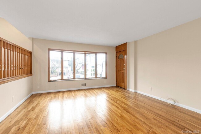 Foto del edificio - 295 Plain Ct