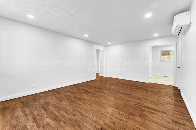 Foto del edificio - 1610 E Nora St