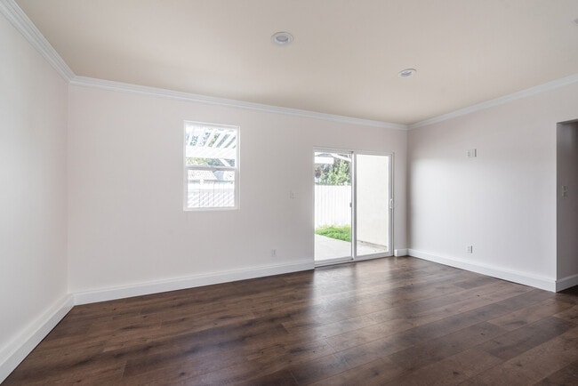 Building Photo - 7058 Willis Ave