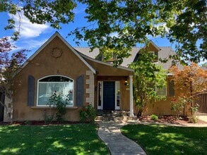 Building Photo - 1466 Iris Ct