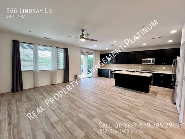 Foto del edificio - 966 Lindsay Ln