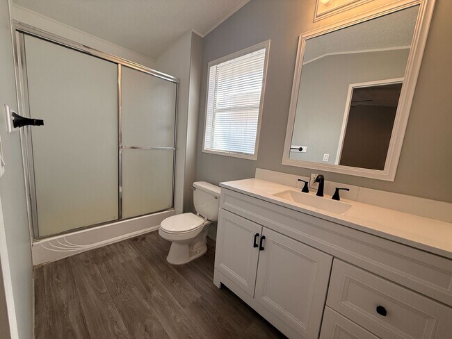 Foto del edificio - 3601 E Wyoming Ave