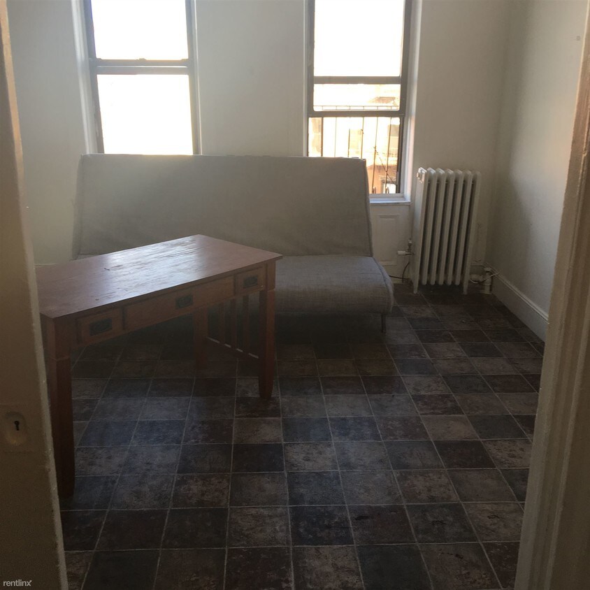 Building Photo - 1055 Saint Johns Pl