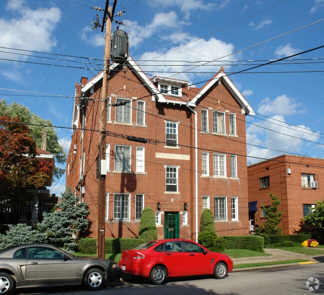 Foto del edificio - 1632 Virginia St