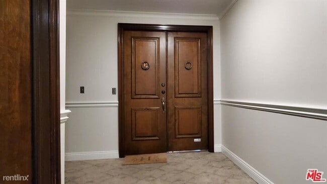Building Photo - 2 br, 2 bath Condo - 133 S Oakhurst Dr Apt...