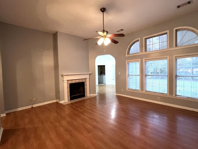 Foto del edificio - Home for Rent in Montgomery