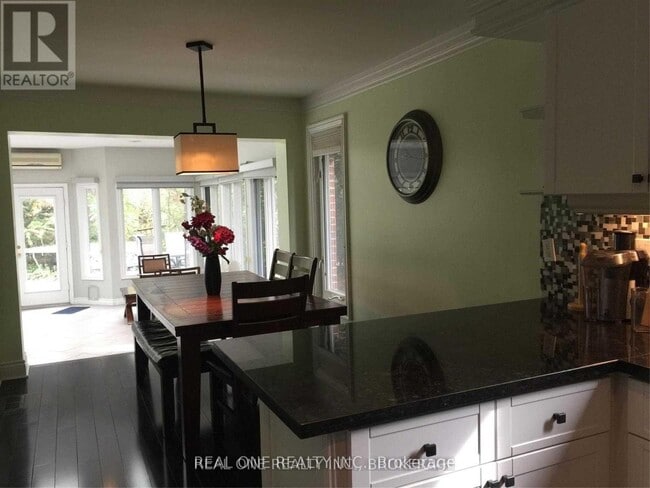 Building Photo - 3501 Kingbird Ct