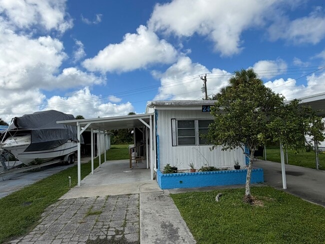 Photo - 248 Flame Ln Apartment