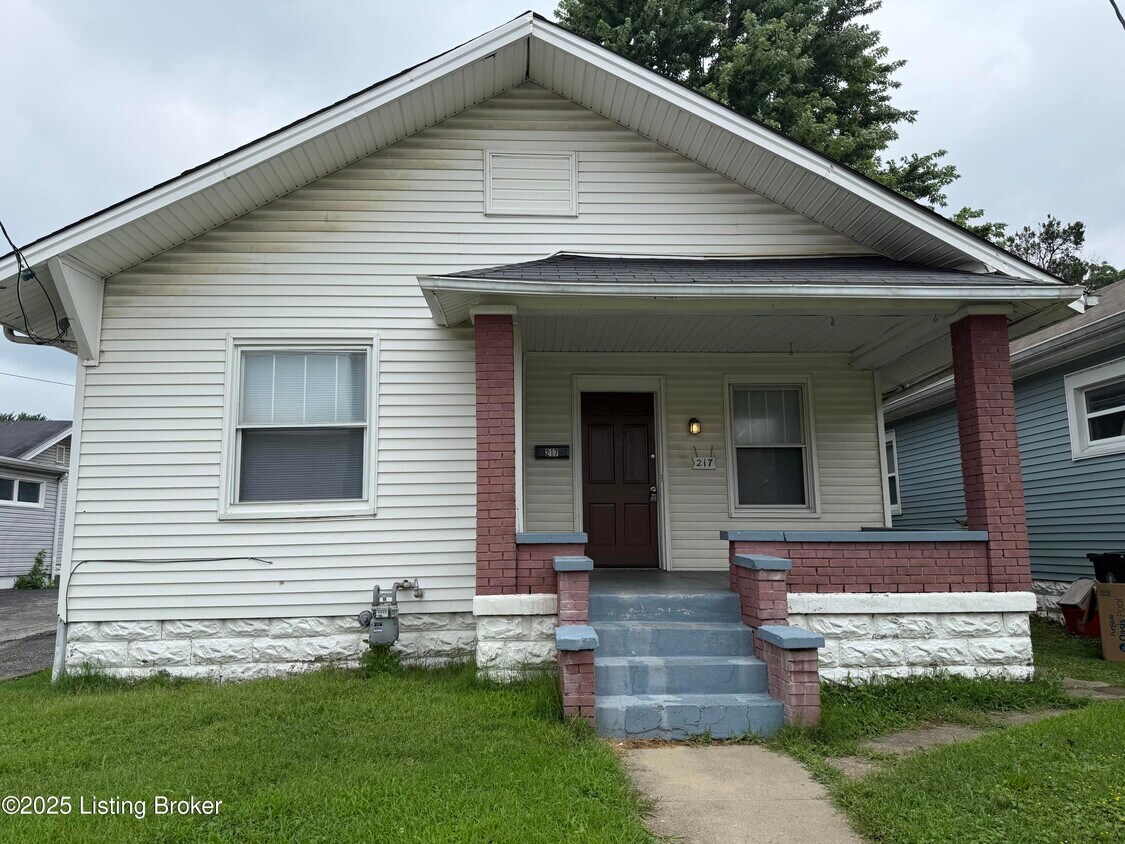 Primary Photo - 217 W Fairmont Ave