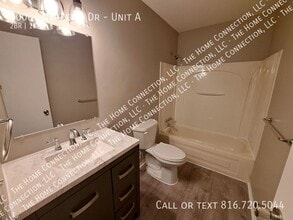 Building Photo - 10004 NW Lema Dr