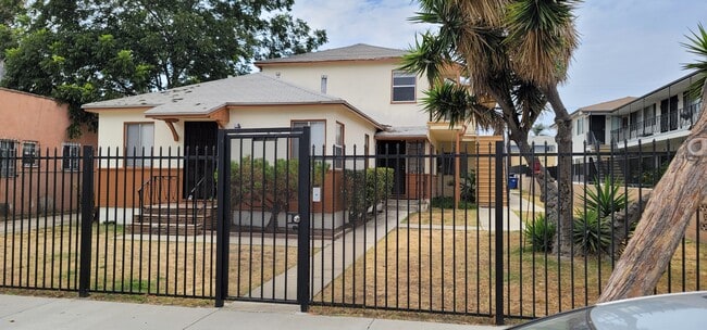 Foto del edificio - 6133 S Victoria Ave