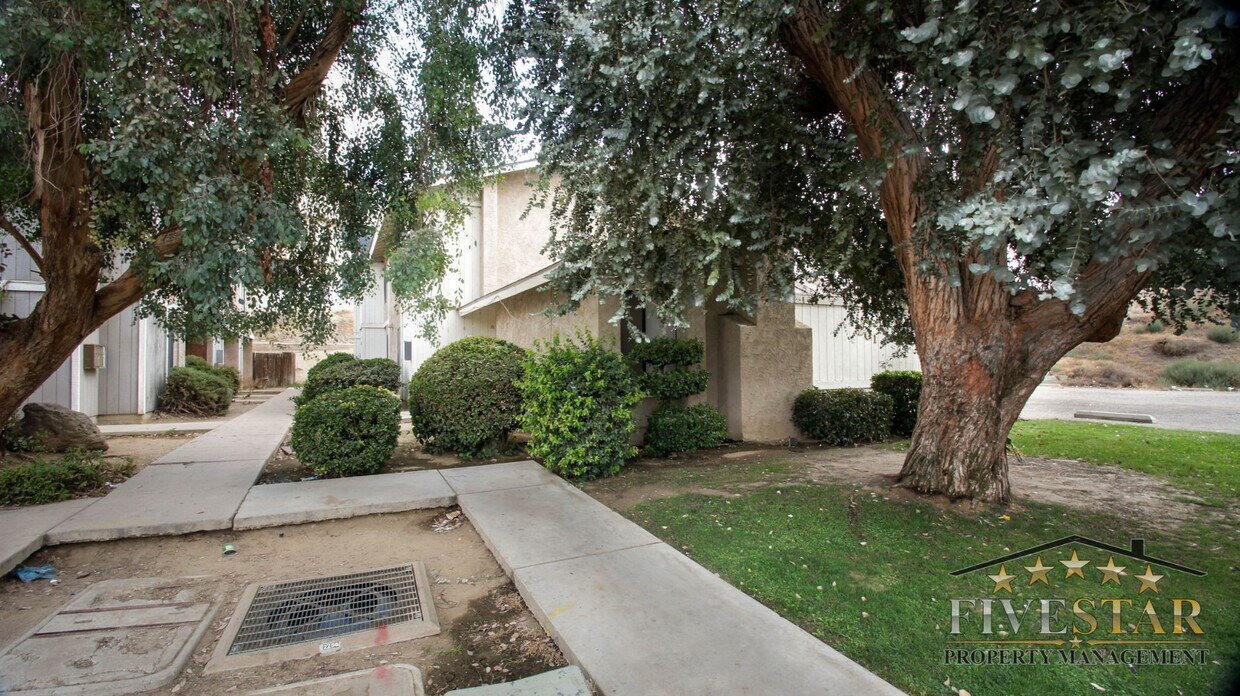 Primary Photo - 201 Jardin Ct