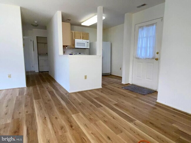 Building Photo - 1007 Squirrel Rd