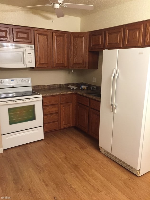 Primary Photo - 403 N Carleton St