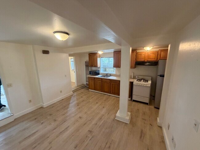 Building Photo - 3756 Busey Ln