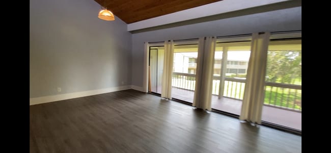 Building Photo - One Bedroom unit in Grenelefe