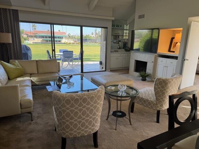 Foto principal - 118 Racquet Club Dr S