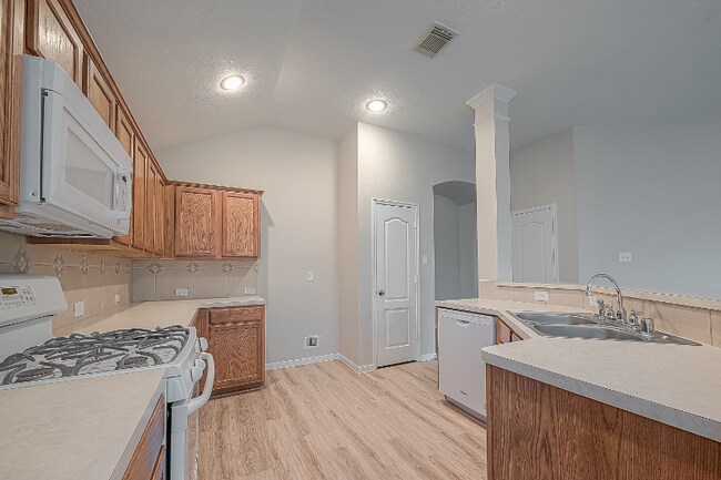 Foto del edificio - 18819 Knobby Oaks Pl