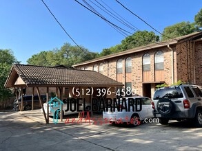 Building Photo - 819 Old Ranch Rd 12