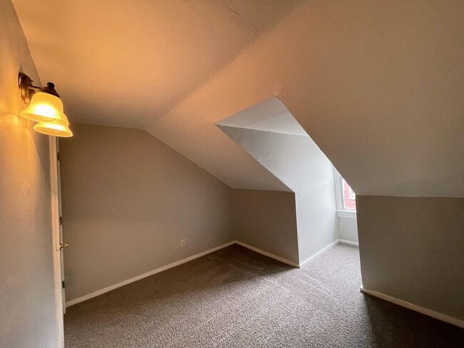 Building Photo - 3/1 Rowhouse Available To Rent in Upper Lawrenceville - Available April!!