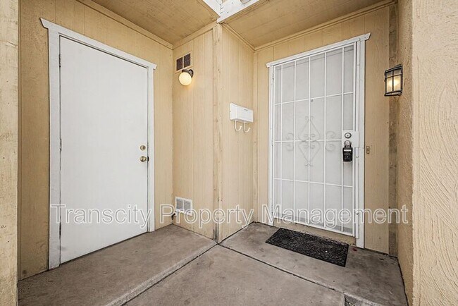 Foto del edificio - 12224 N 26th St