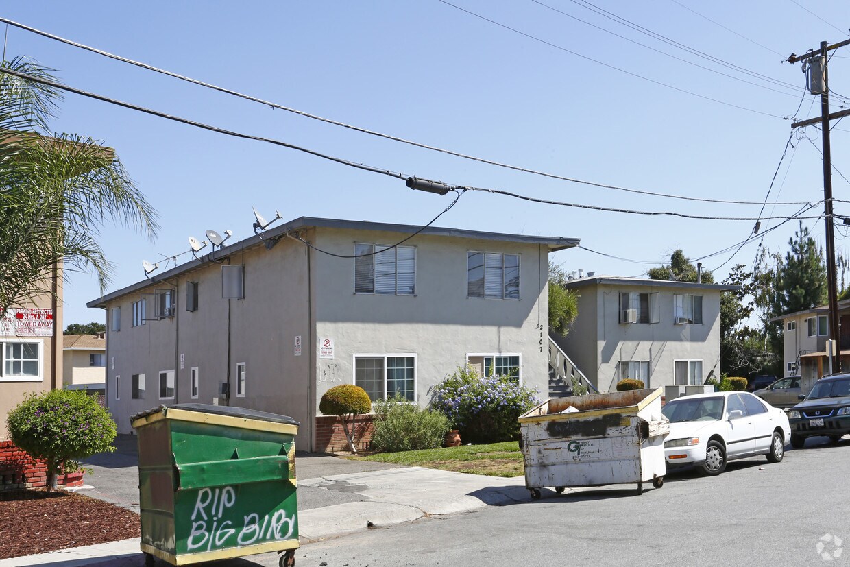 Primary Photo - Rogers Apartments