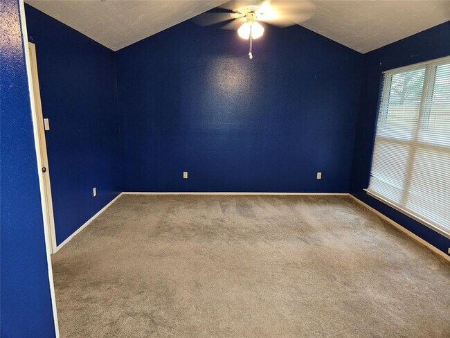 Building Photo - 18930 Pine Trace Ct