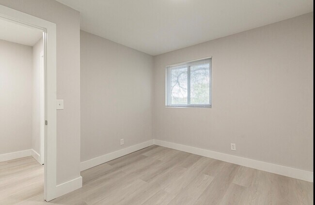 Dormitorio 1 - 2959 Forrest Hills Dr SW