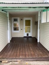 Building Photo - 245 S Walnut St