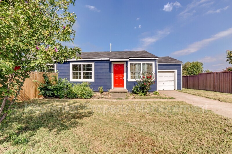 Primary Photo - 1635 E 10th St