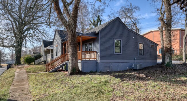 Foto del edificio - 11 N McLin St SW