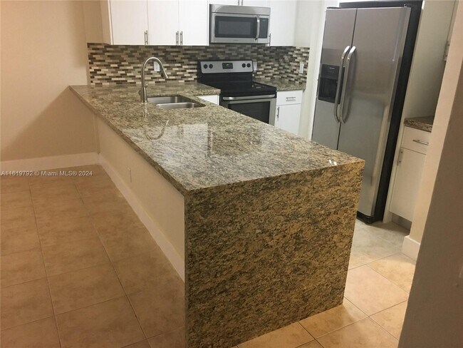 Foto del edificio - 9143 SW 77th Ave