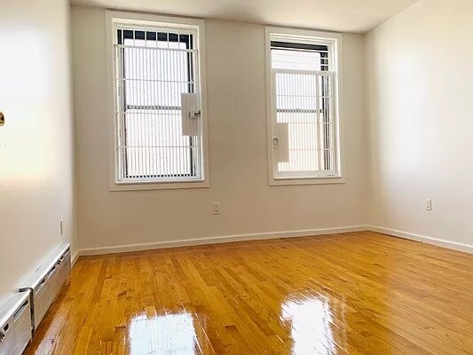 Primary Photo - 349 Knickerbocker Ave