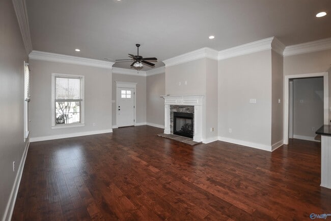 Building Photo - 119 Innocent Trl