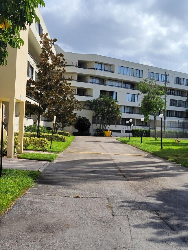 Foto del edificio - 1401 S Federal Hwy