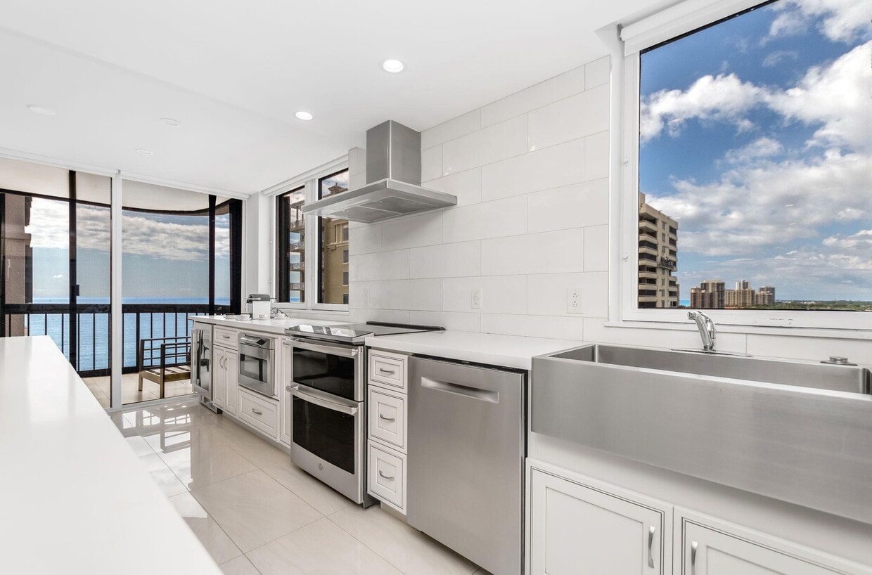 Foto principal - 5380 N Ocean Dr