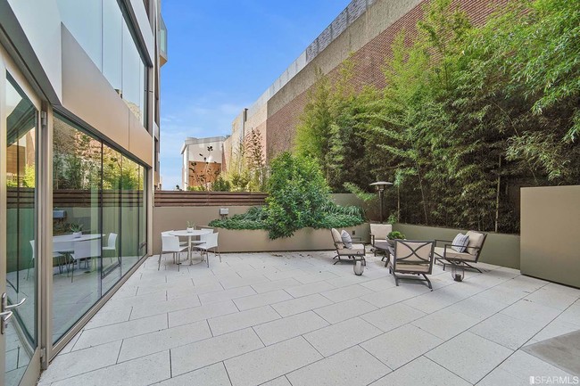 Foto del edificio - 2121 Webster St