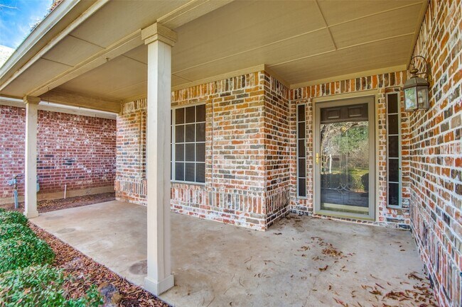 Foto del edificio - 1913 Piney Creek Blvd