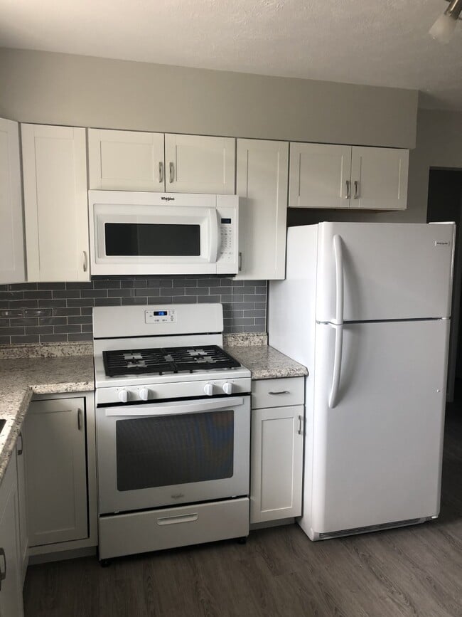 Kitchen - 73 Dupont Cir